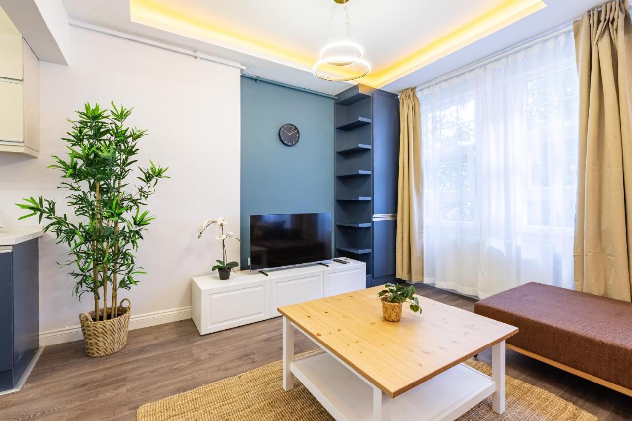 Red Suites Balat - Orange And Blue Istanbul Exterior photo